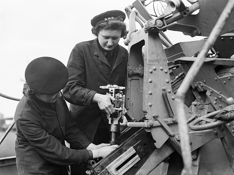 WRNS reassembling a section of a pom-pom gun at Liverpool