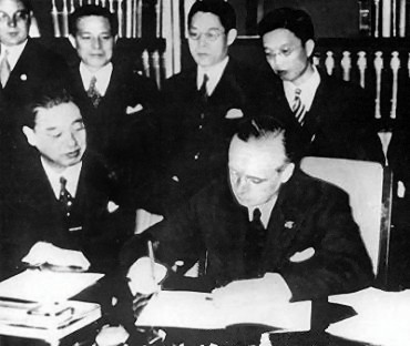 The signing of the Anti-Comintern Pact in 1936 in Berlin